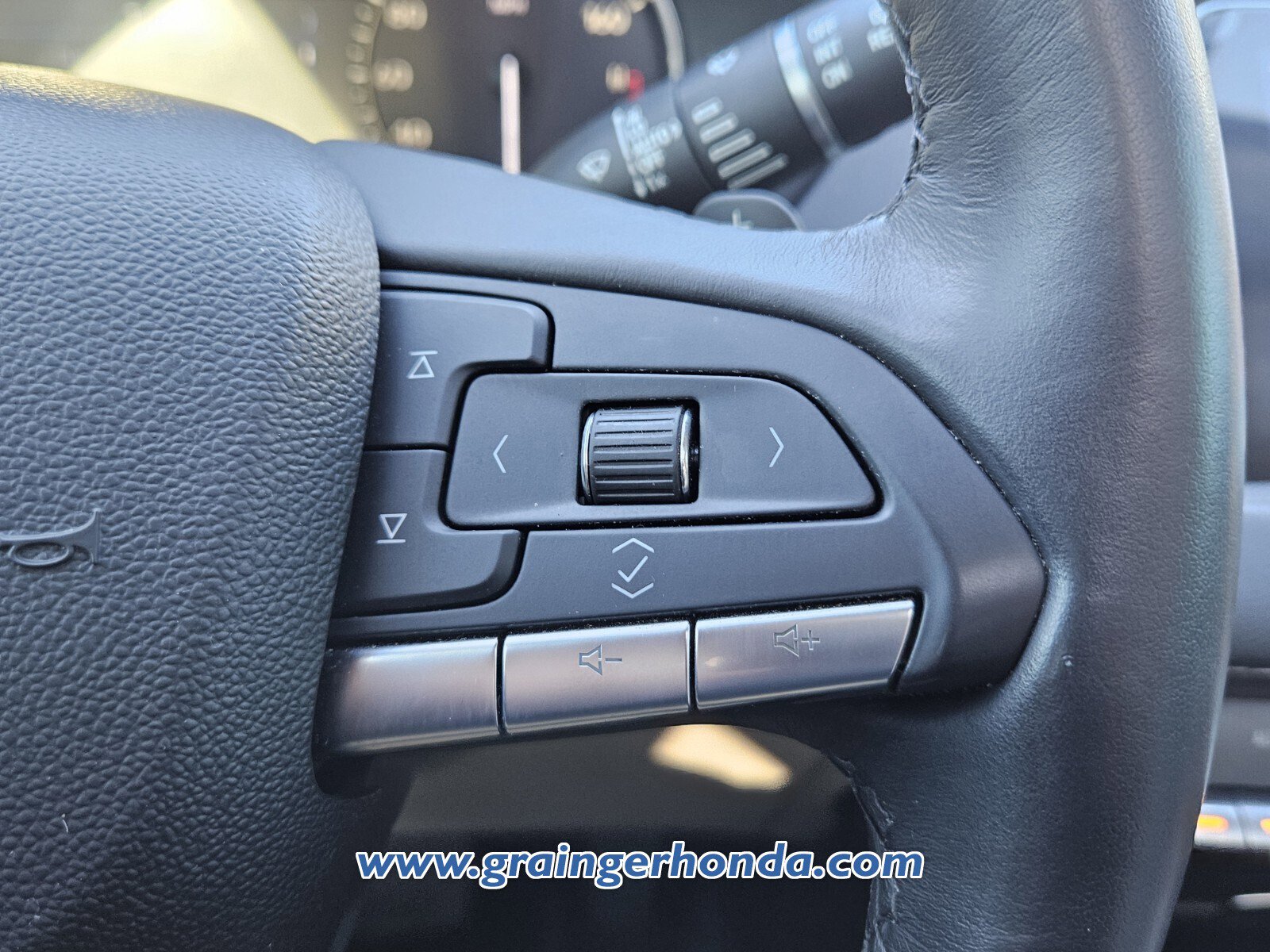 Used 2021 Cadillac XT4 Premium Luxury w/ Driver Awareness Package image 20