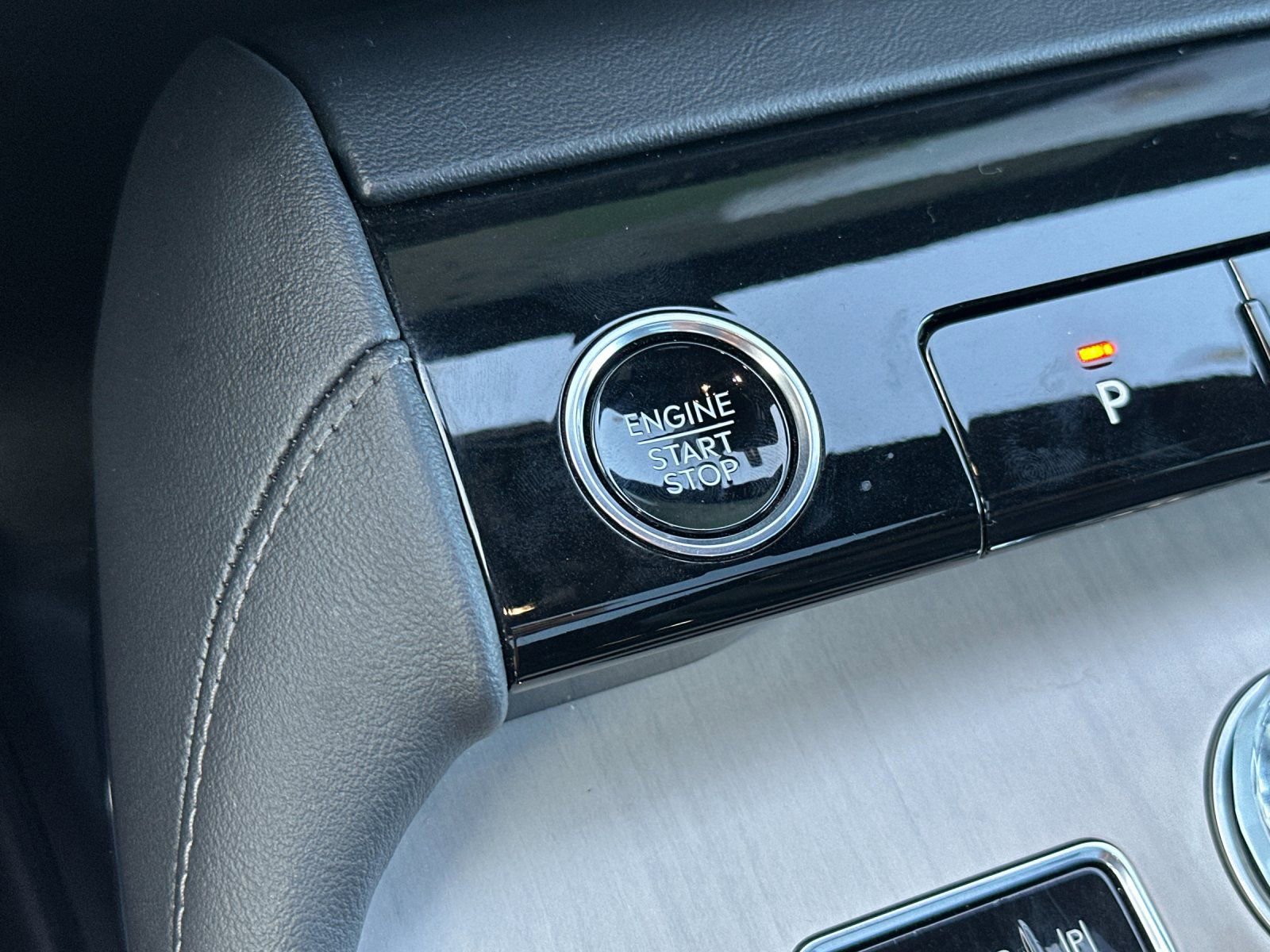 Used 2025 Lincoln Navigator Reserve w/ Jet Appearance Package image 27