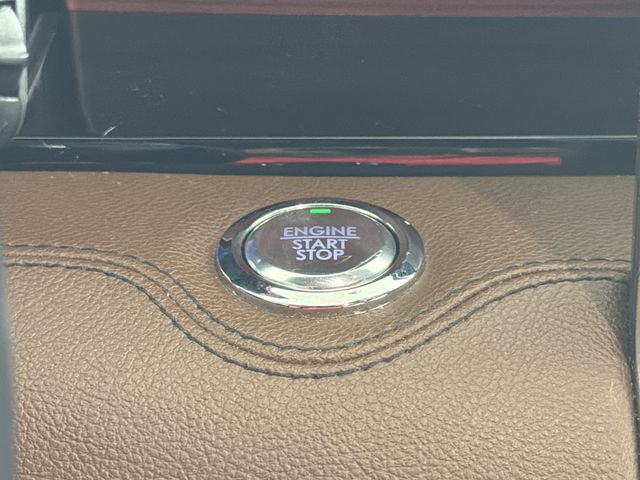 Used 2024 Lincoln Navigator Reserve AWD/4WD image 9