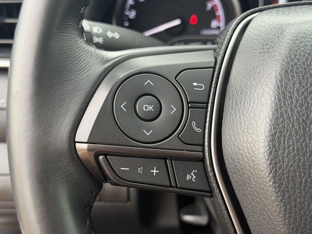 Used 2024 Toyota Camry SE FWD image 23