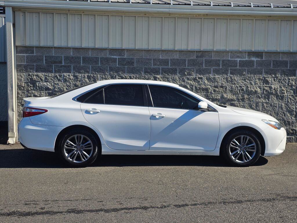 Used 2016 Toyota Camry SE FWD image 8