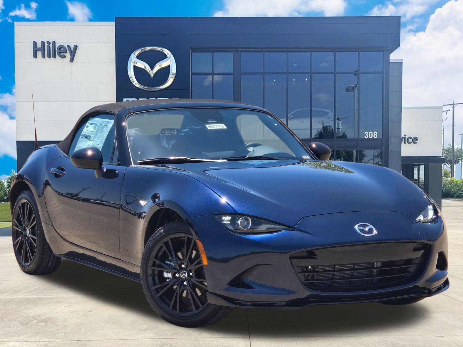 New 2026 MAZDA MX-5 Miata Club w/ Interior Package RWD image 2