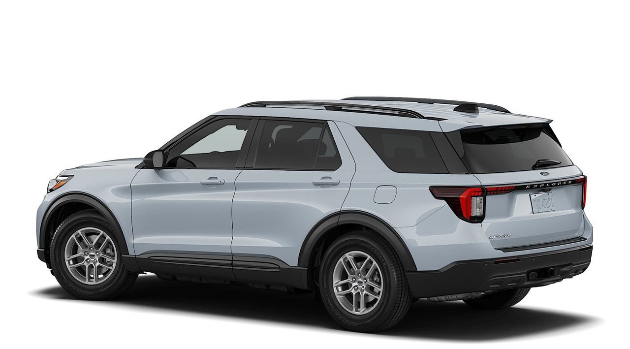 New 2026 Ford Explorer Active RWD image 2