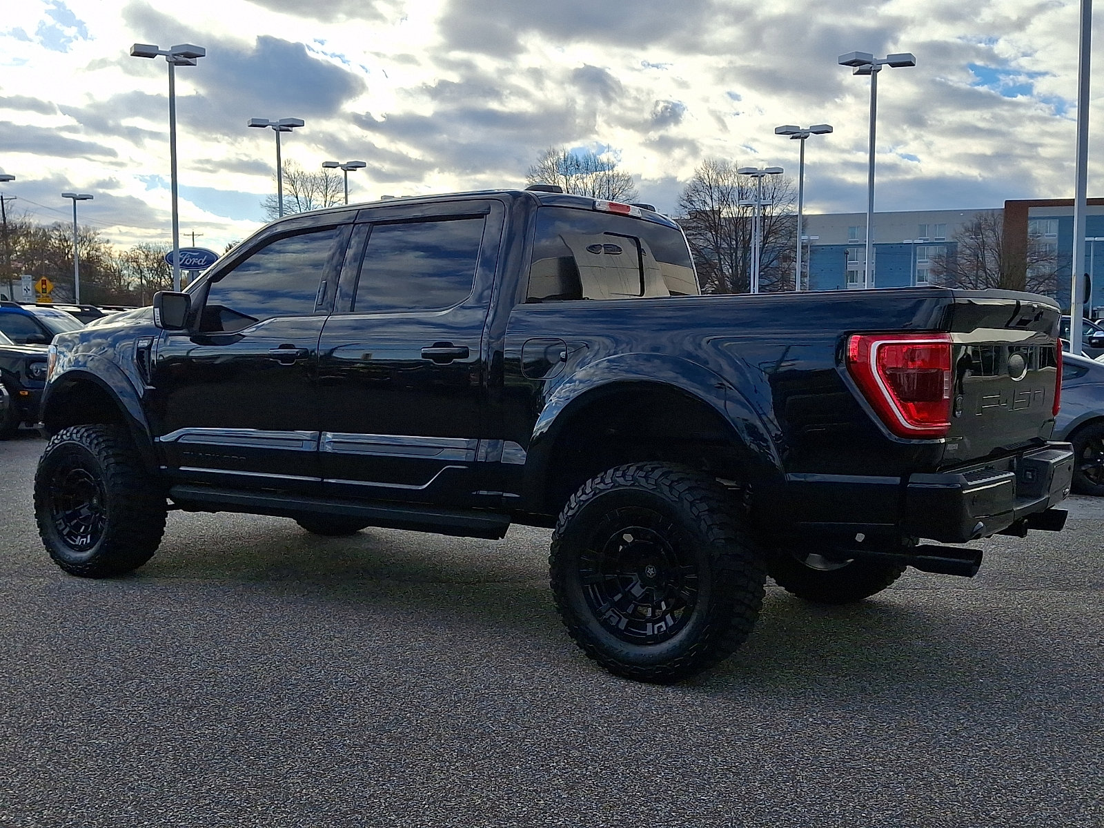 Used 2023 Ford F150 XLT w/ Equipment Group 302A High image 7