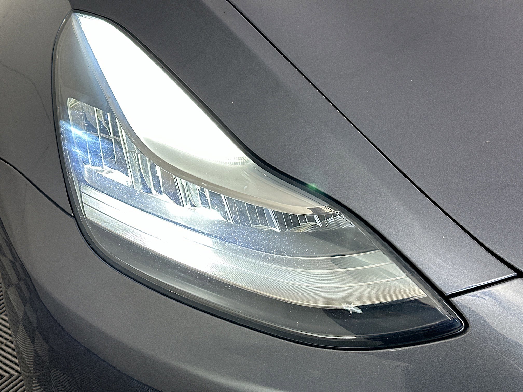 Used 2020 Tesla Model 3 Standard Range Plus RWD image 9