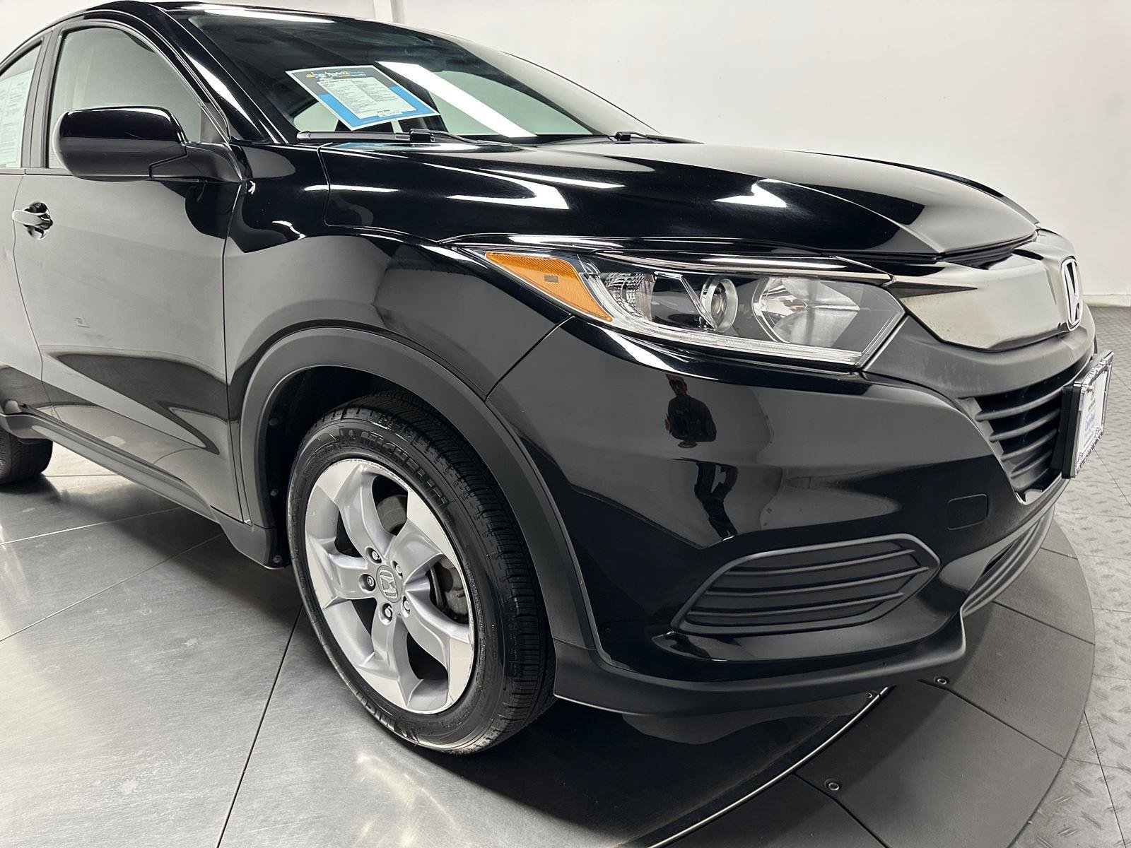 Certified 2022 Honda HR-V LX image 3
