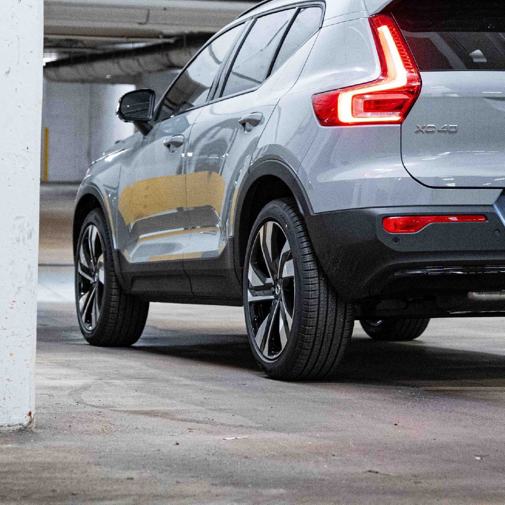 New 2026 Volvo XC40 B5 Ultra w/ Protection Package Premier AWD/4WD image 5