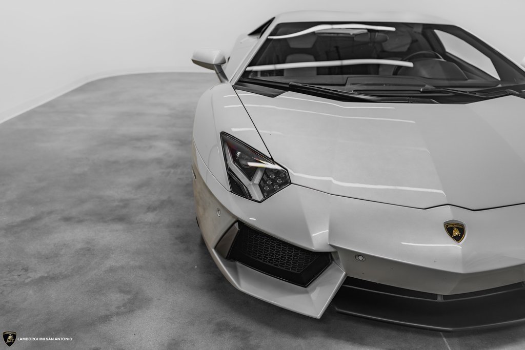 Used 2015 Lamborghini Aventador LP 700-4 image 10
