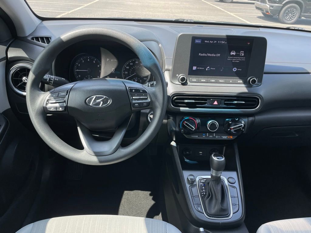 Used 2022 Hyundai Kona SEL FWD image 11