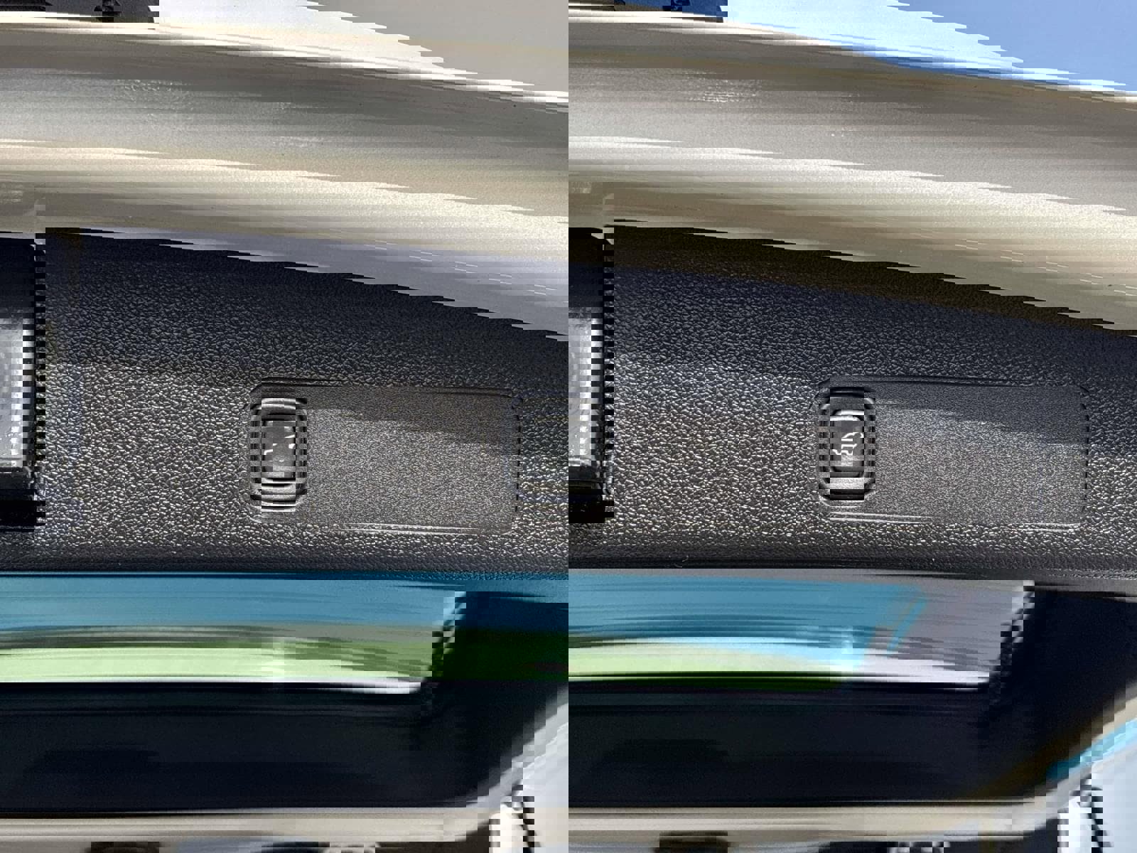 Used 2014 Cadillac Escalade Premium image 14