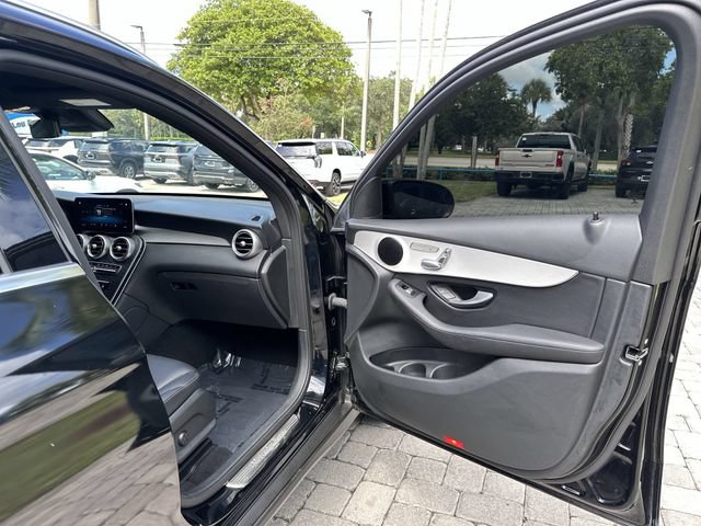 Used 2022 Mercedes-Benz GLC 300 w/ Premium Package Lite image 23