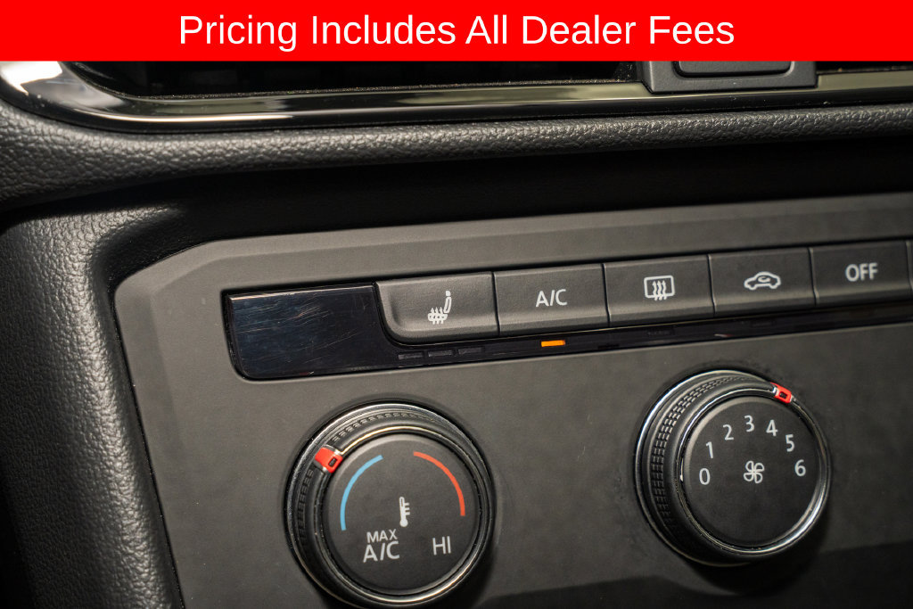Used 2022 Volkswagen Taos SE FWD image 14