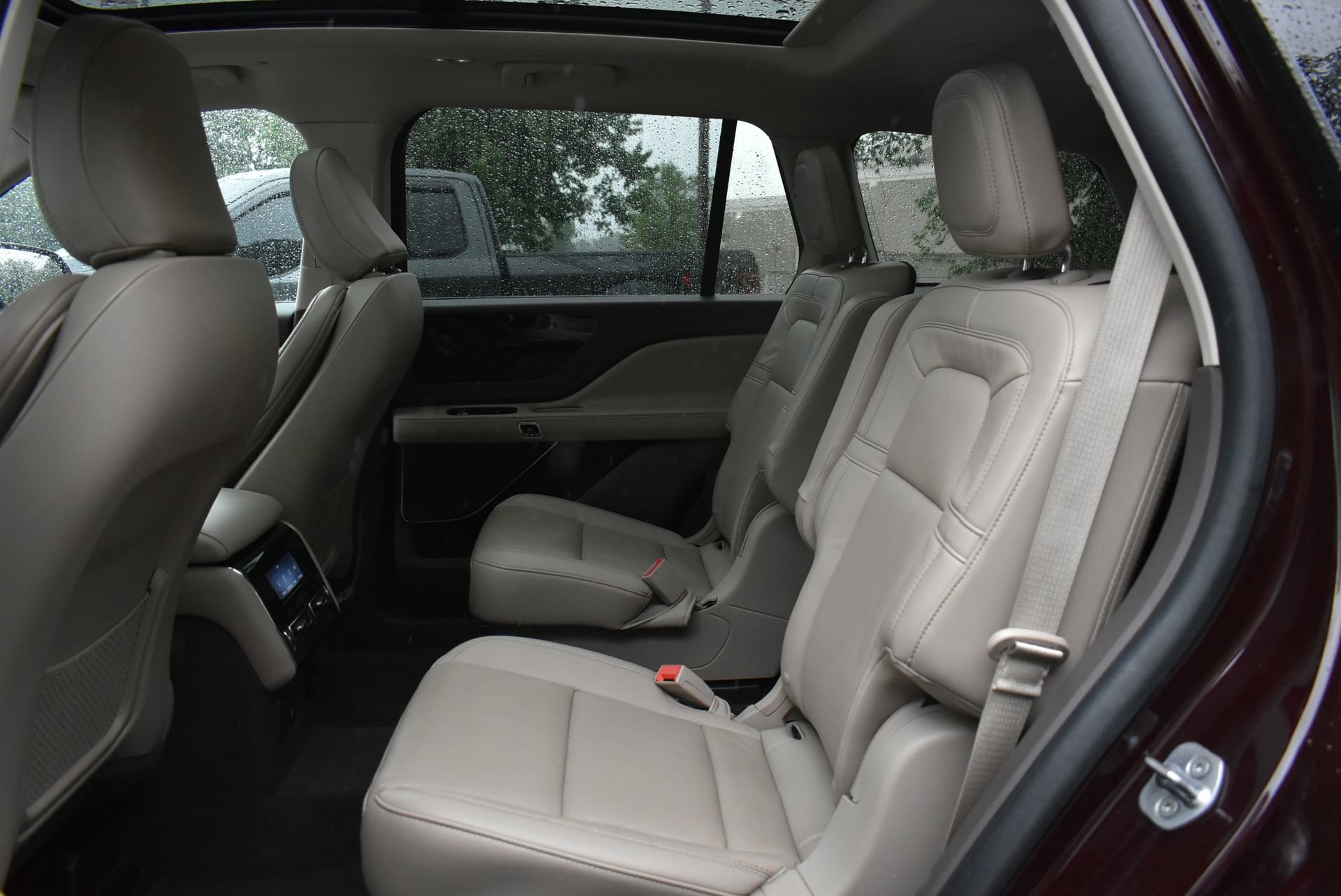 Used 2023 Lincoln Aviator Reserve w/ Equipment Group 201A AWD/4WD image 13