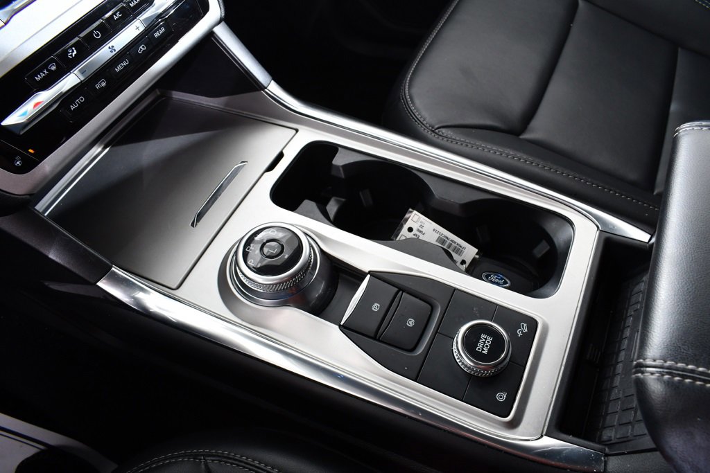 Used 2022 Ford Explorer XLT w/ Equipment Group 202A image 31