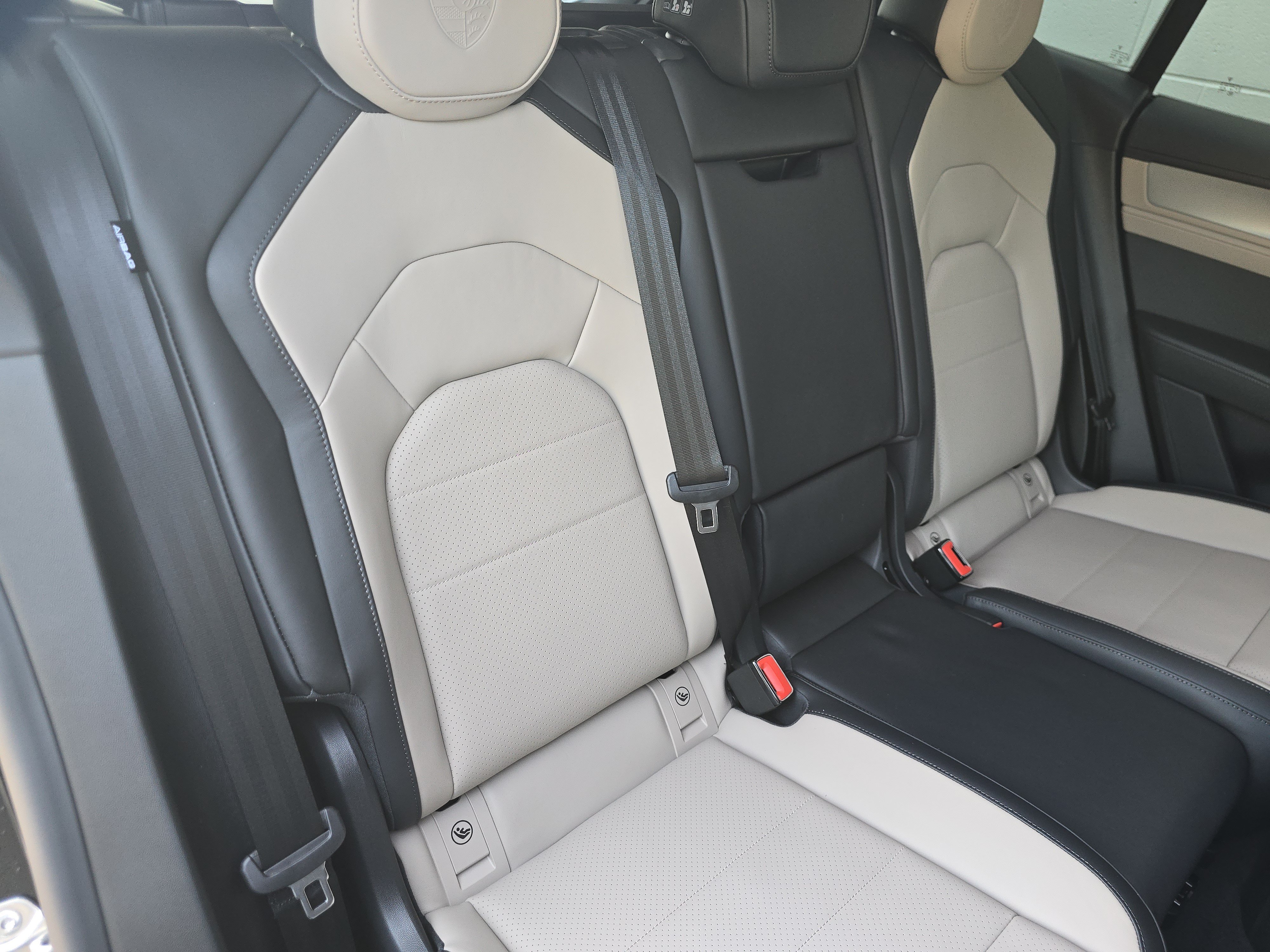 Certified 2026 Porsche Cayenne Electric AWD/4WD image 23