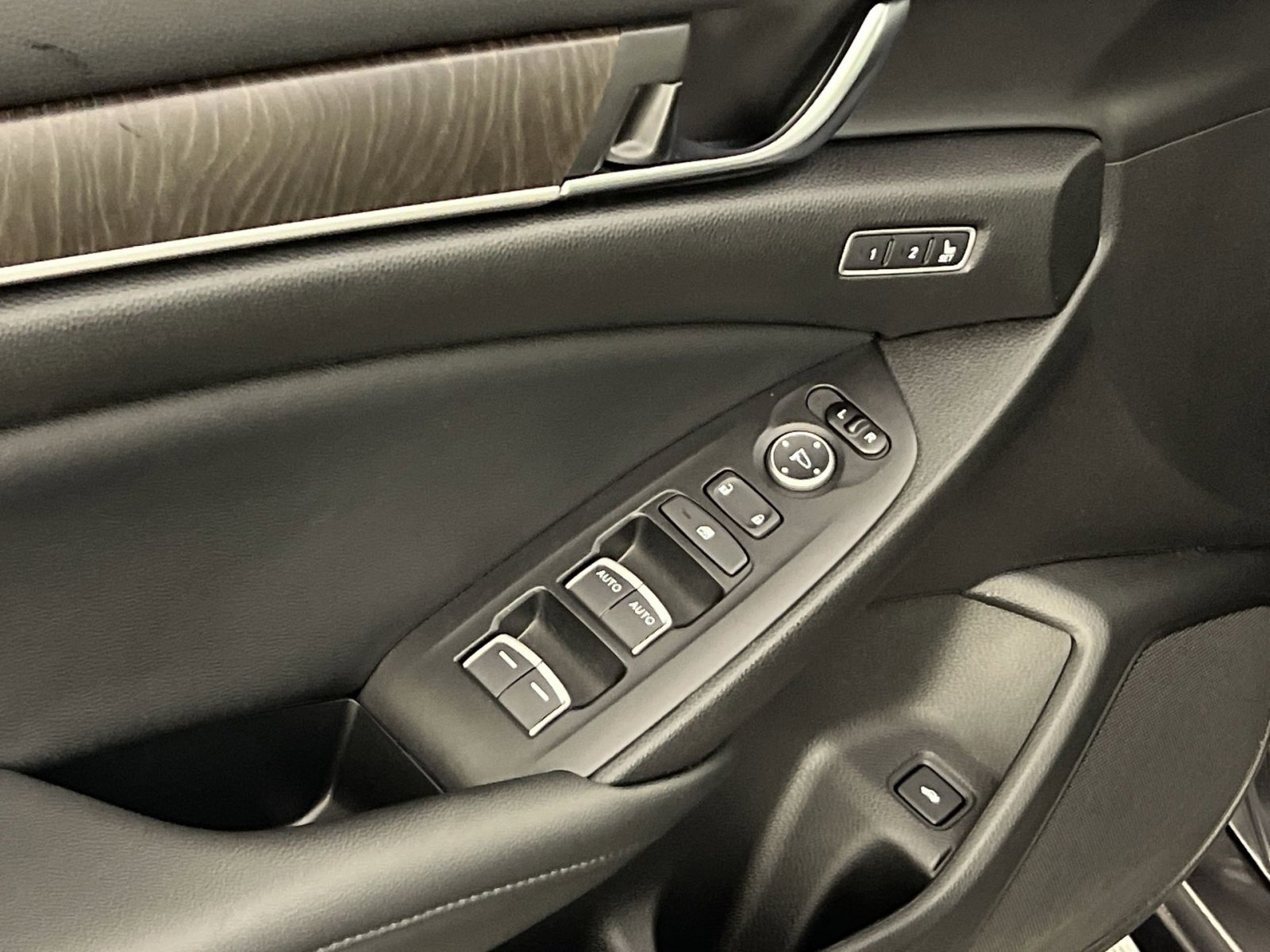 Used 2021 Honda Accord Touring image 15