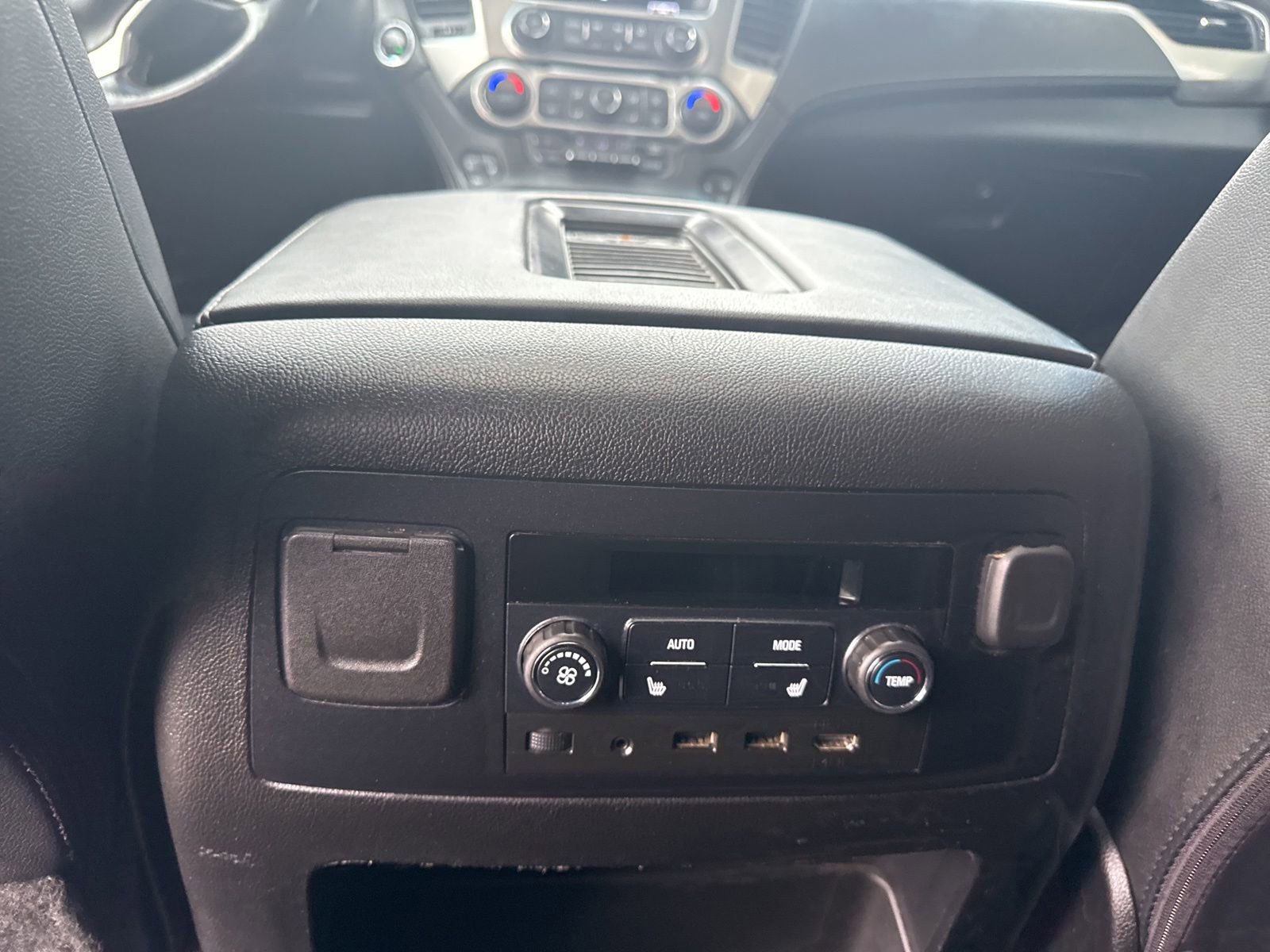 Used 2019 Chevrolet Suburban Premier AWD/4WD image 20