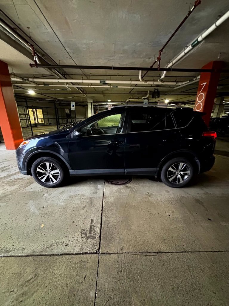 Used 2018 Toyota RAV4 XLE image 2
