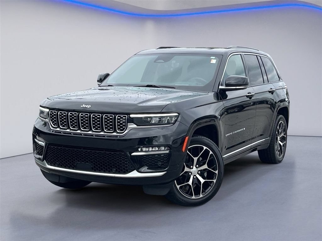 Used 2024 Jeep Grand Cherokee Summit AWD/4WD image 2