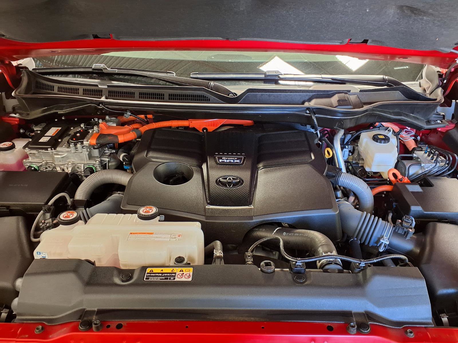 Used 2025 Toyota Sequoia SR5 w/ SR5 Premium Package AWD/4WD image 32