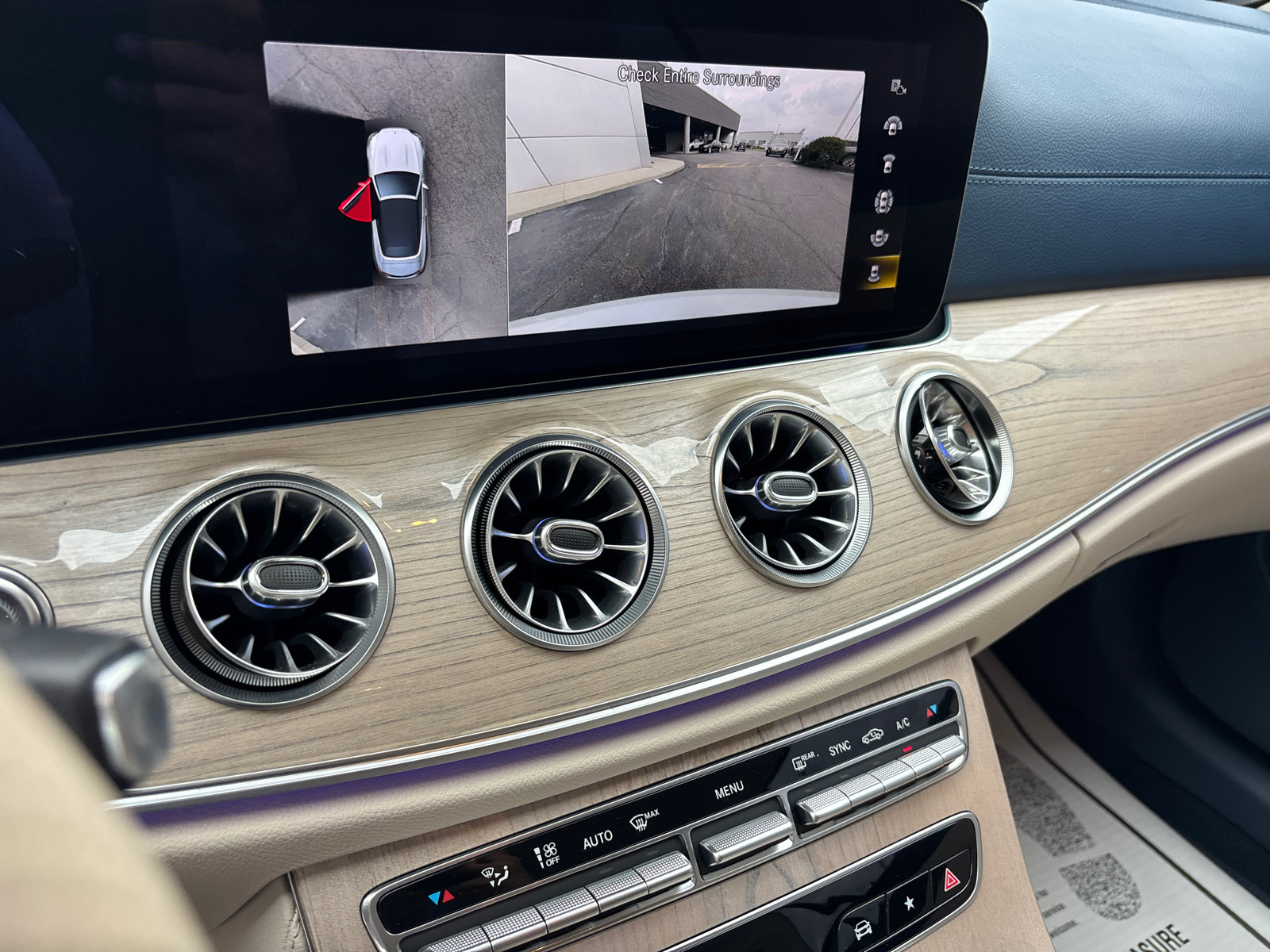Used 2023 Mercedes-Benz E 450 4MATIC Cabriolet image 21
