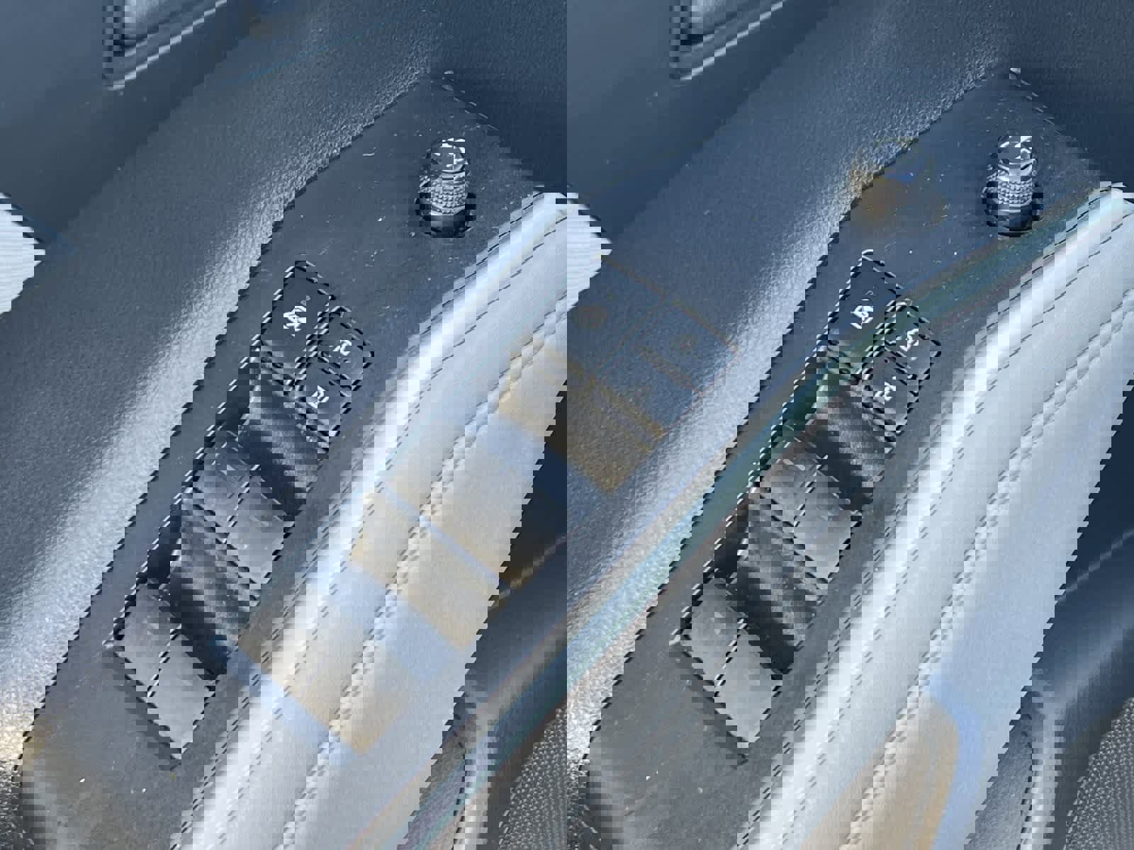 Used 2021 Toyota Highlander LE image 14