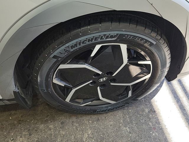 Used 2024 Hyundai Ioniq 5 Limited image 15