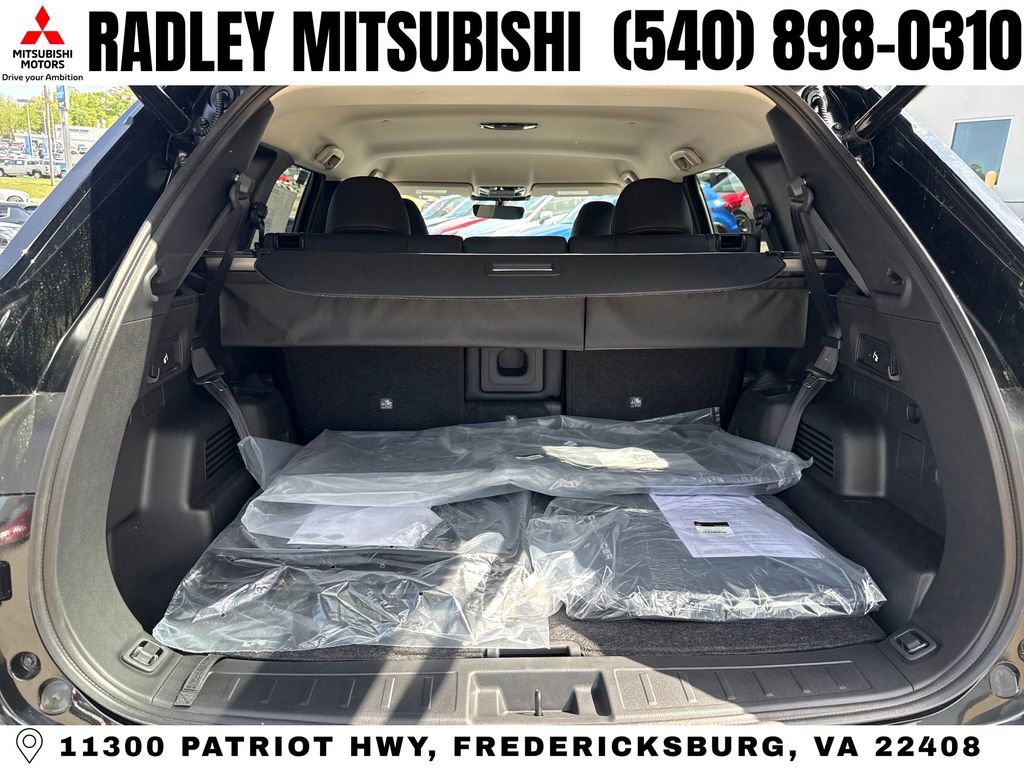 New 2026 Mitsubishi Outlander SE FWD image 14