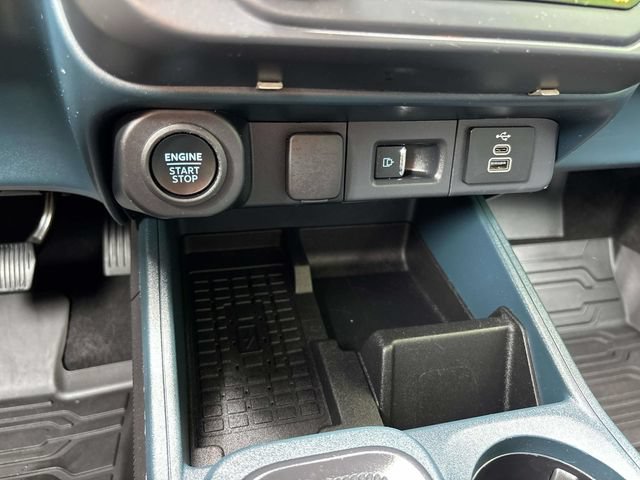 Used 2025 Ford Maverick Lariat w/ Black Appearance Package AWD/4WD image 34