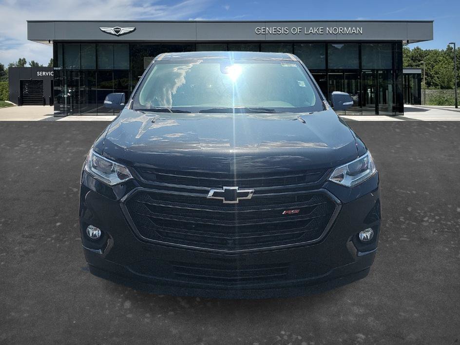 Used 2021 Chevrolet Traverse RS w/ LPO, Floor Liner Package AWD/4WD image 2