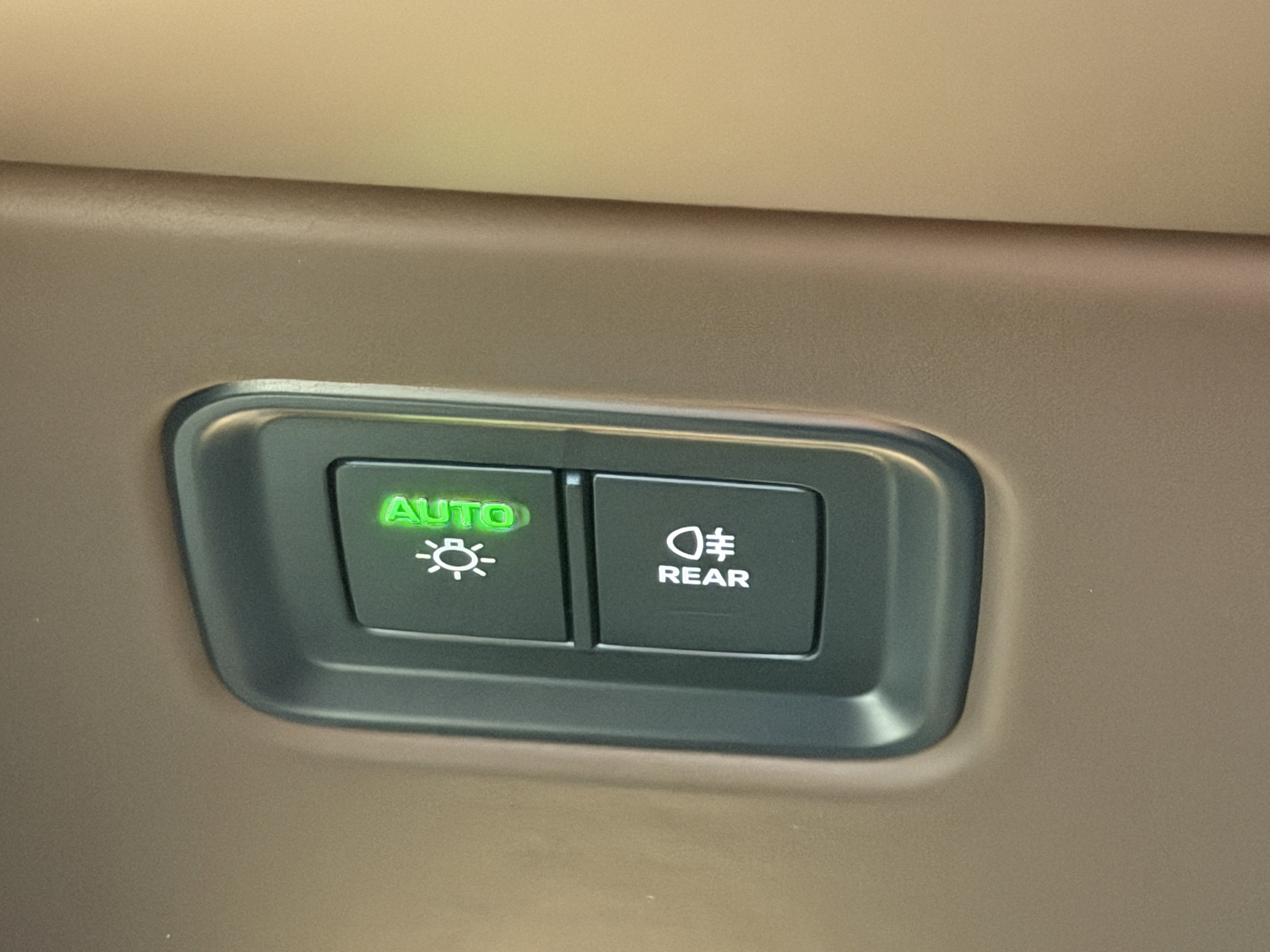 New 2026 Porsche Macan 4 Electric image 29