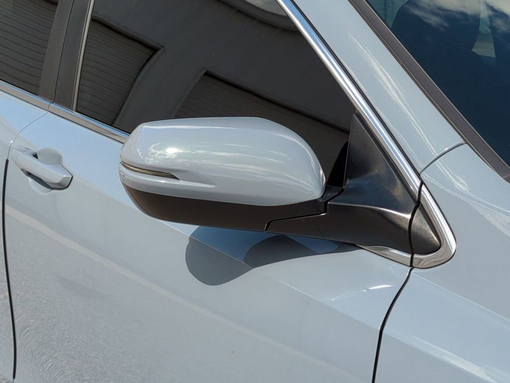 Used 2022 Honda CR-V EX image 12