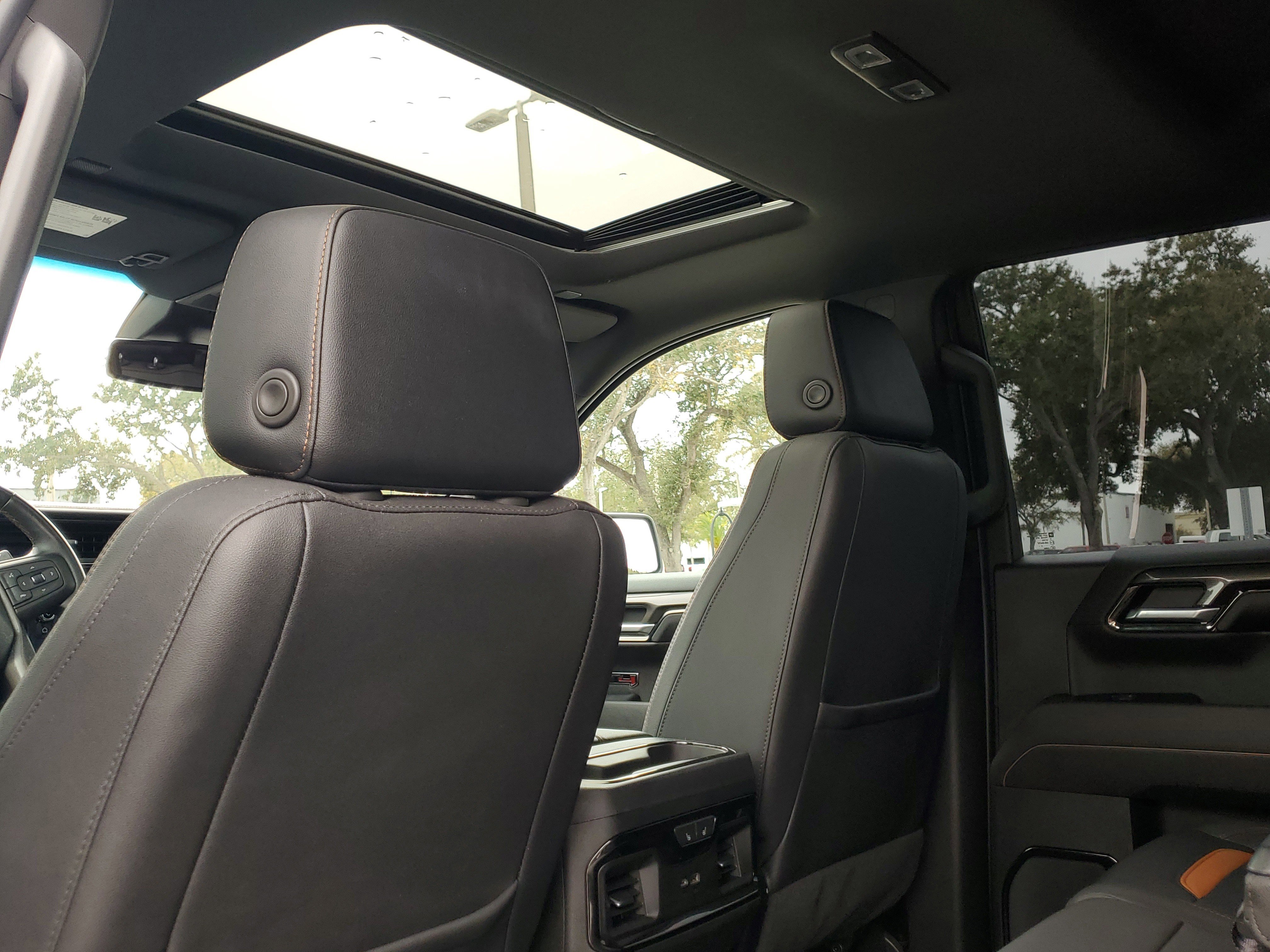 Used 2023 GMC Sierra 1500 AT4 w/ AT4 Preferred Package image 13