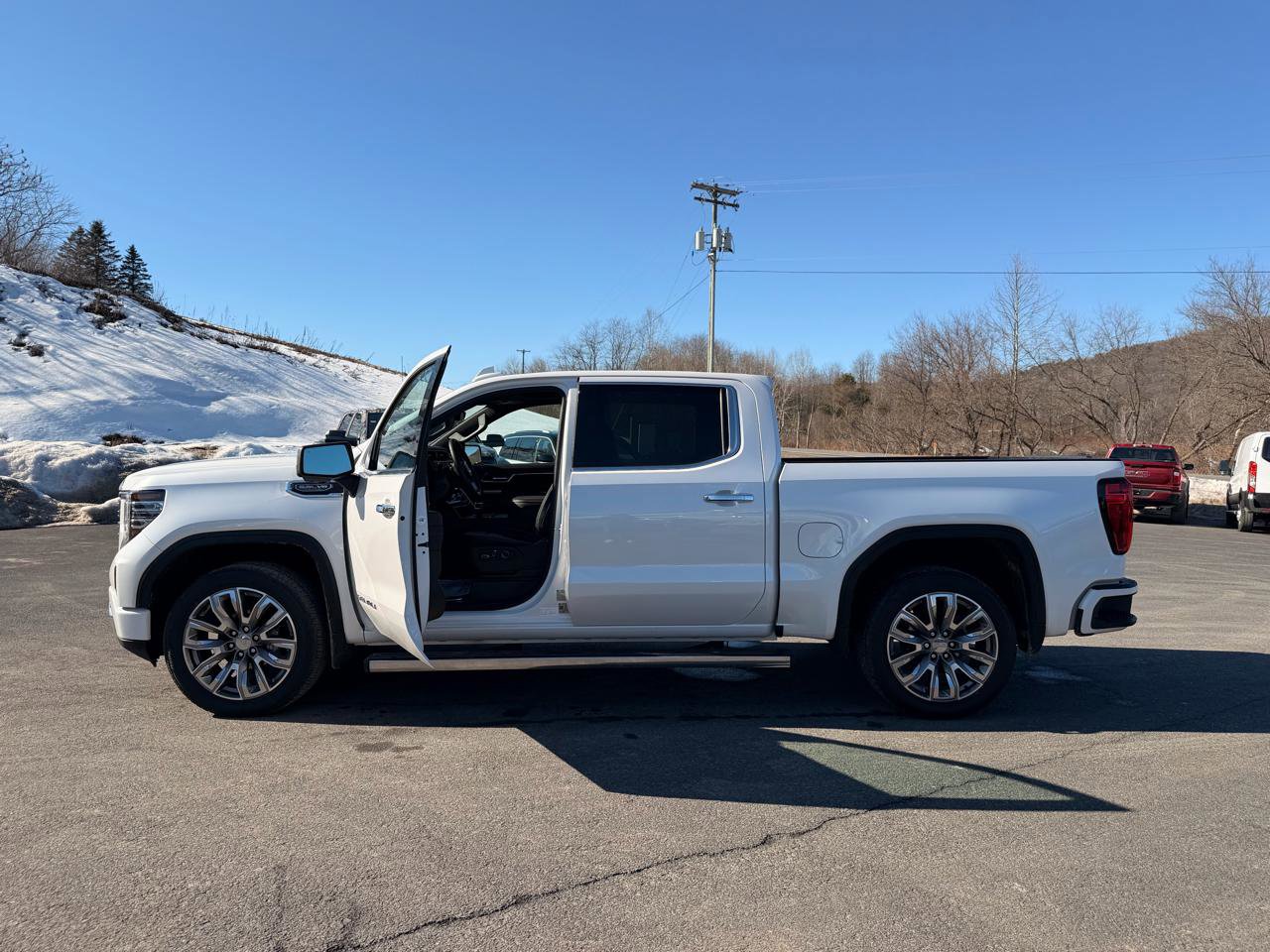Used 2024 GMC Sierra 1500 Denali w/ Denali Reserve Package AWD/4WD image 10