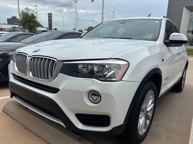 Used 2017 BMW X3 sDrive28i RWD image 2