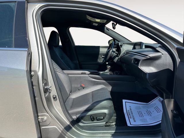 Used 2022 Lexus UX 200 w/ Accessory Package (Z1) image 15