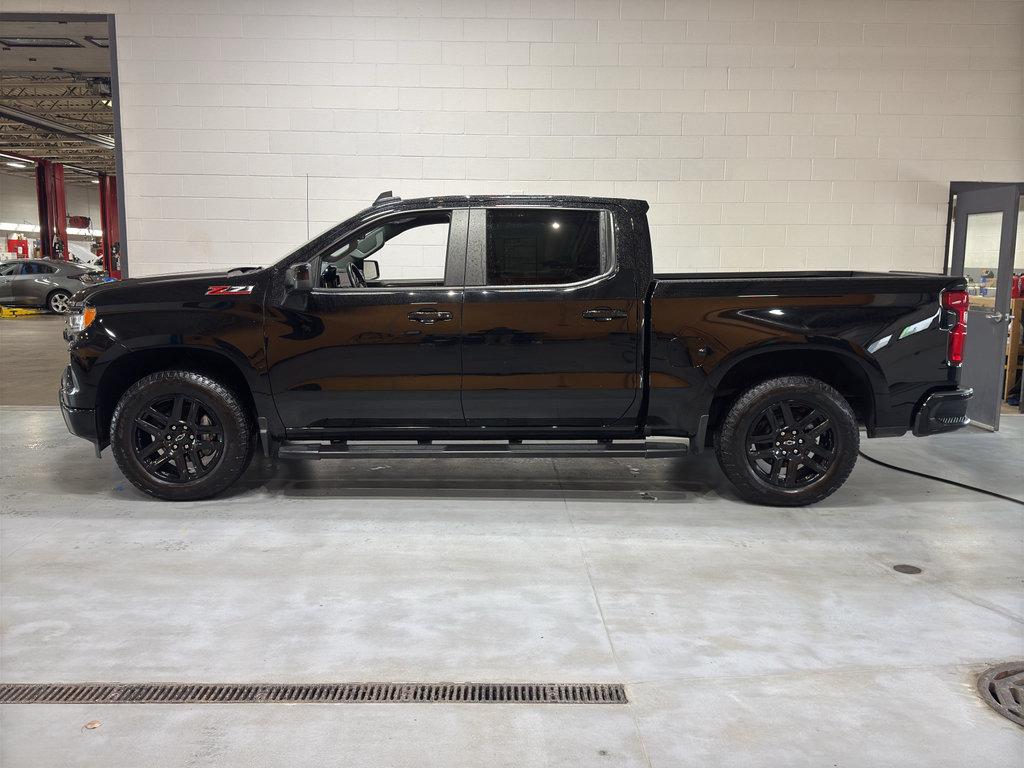 Used 2024 Chevrolet Silverado 1500 RST w/ Convenience Package II AWD/4WD image 2