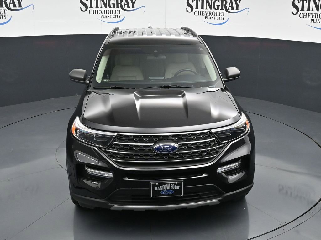 Used 2022 Ford Explorer XLT w/ Equipment Group 202A image 10