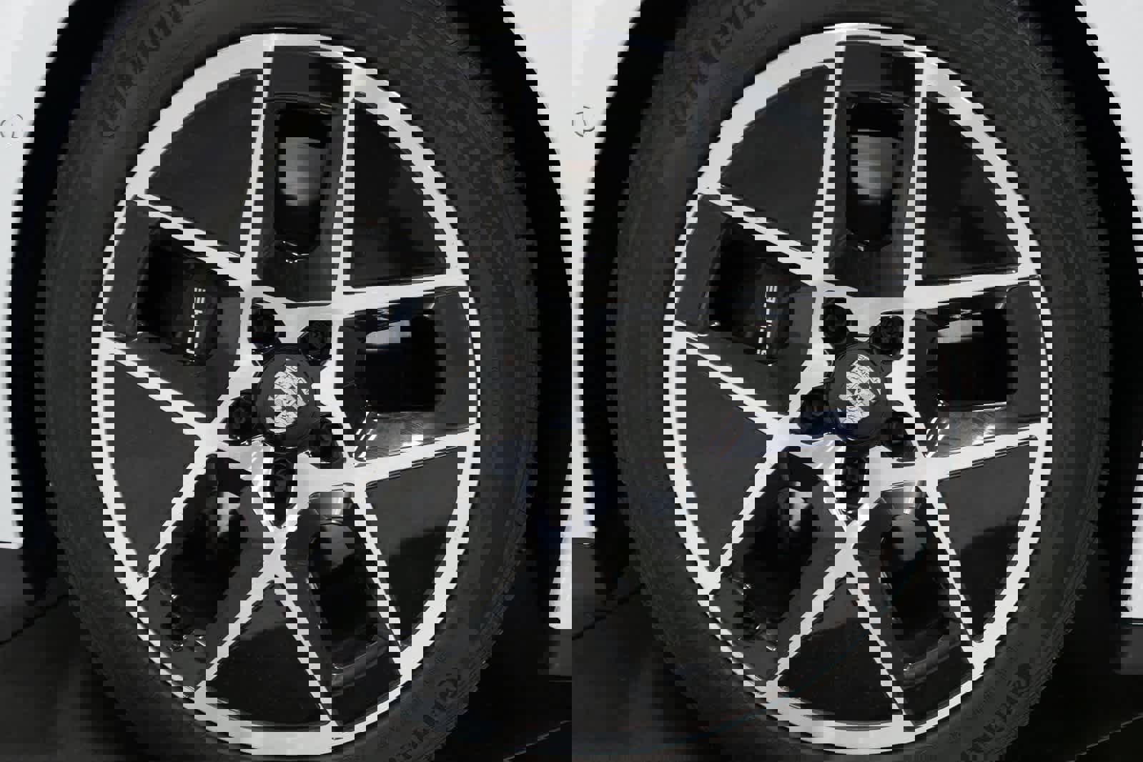 Certified 2025 Porsche Taycan image 11