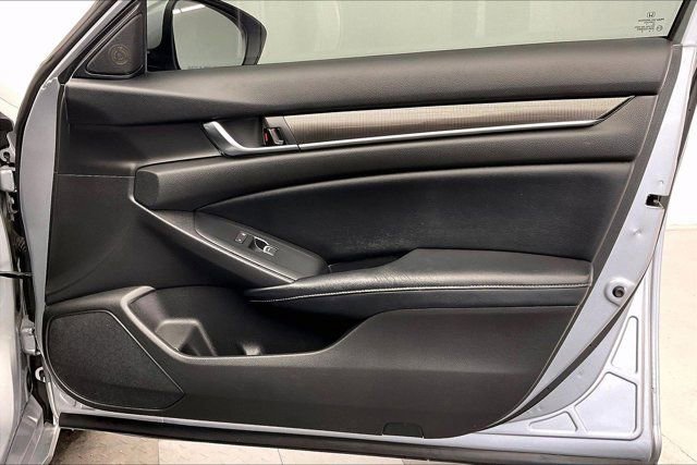 Used 2018 Honda Accord Sport image 25