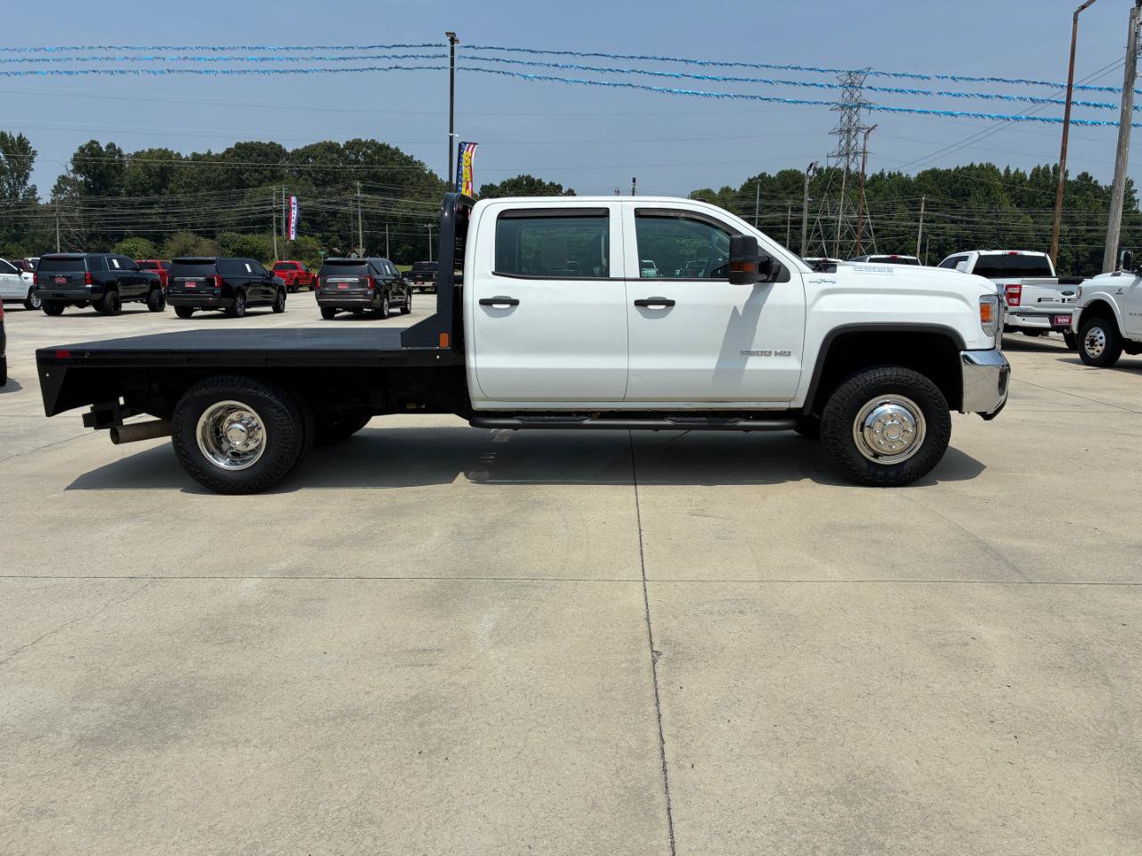 Used 2019 GMC Sierra 3500 4x4 Crew Cab w/ Sierra Convenience Package image 2