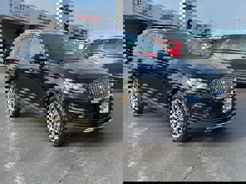 Used 2019 Lincoln MKC Reserve w/ MKC Climate Package image 2