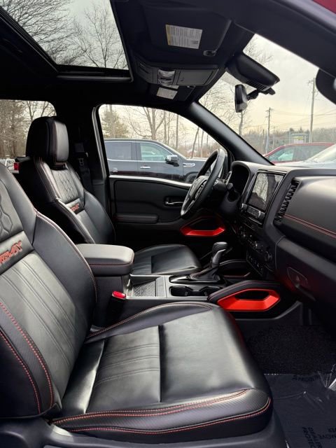 Used 2024 Nissan Frontier PRO-4X w/ Pro Premium Package image 18