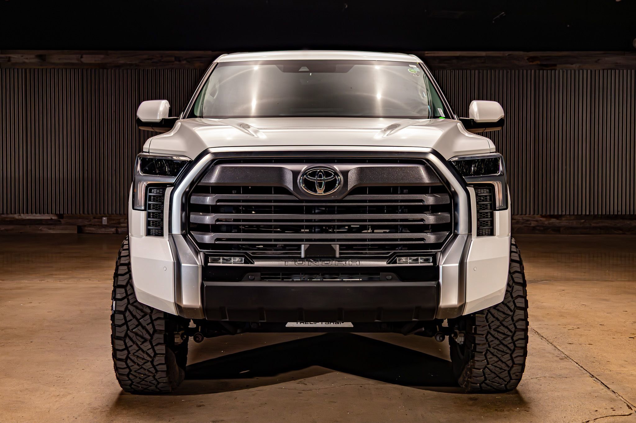 Used 2022 Toyota Tundra Limited w/ Power Package image 2