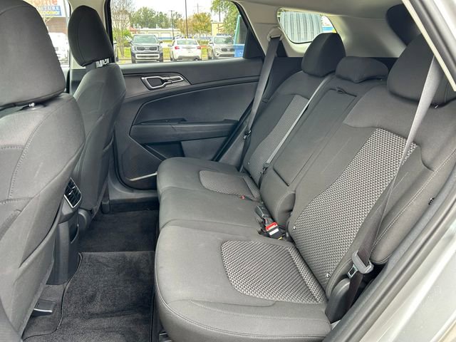 Used 2025 Kia Sportage LX image 17