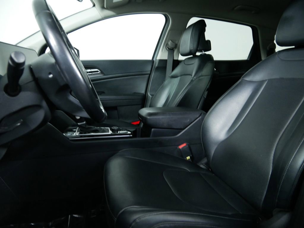 Certified 2023 Kia Sportage EX FWD image 17