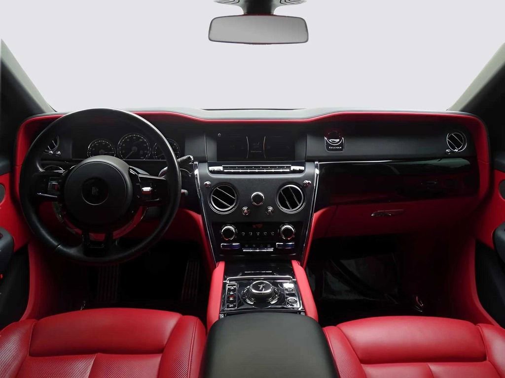 Certified 2021 Rolls-Royce Cullinan image 5