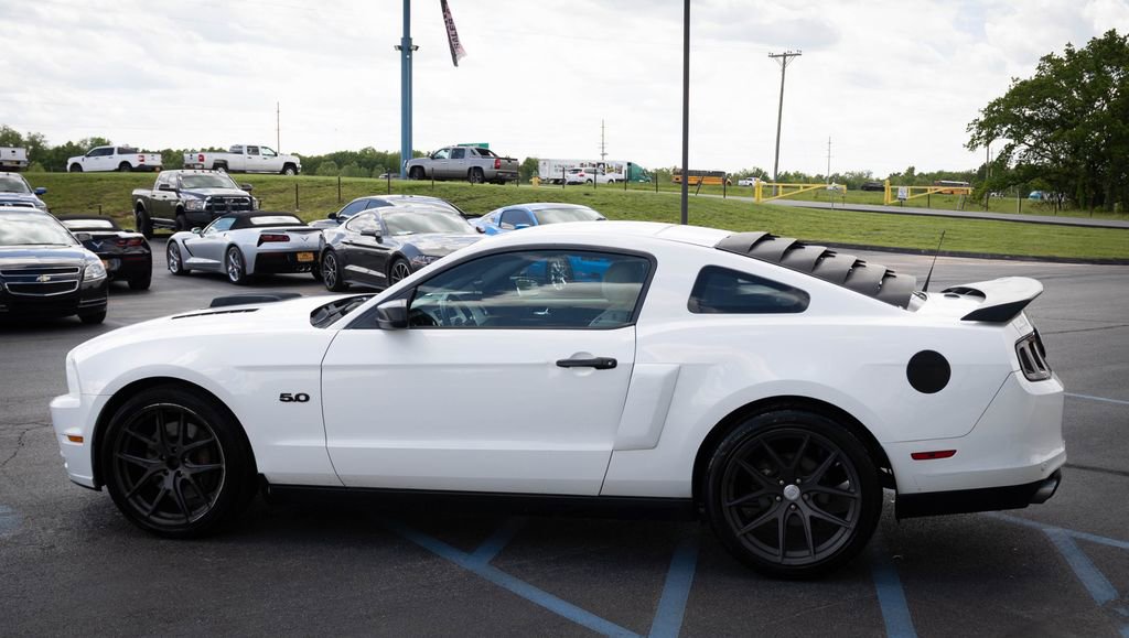 Used 2013 Ford Mustang GT Premium w/ Brembo Brake Pkg RWD image 18