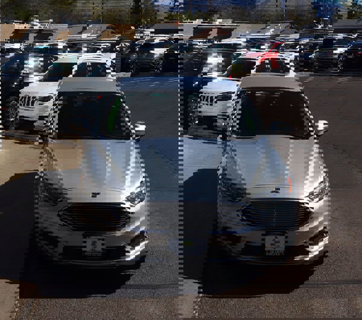 Used 2018 Ford Fusion S image 15