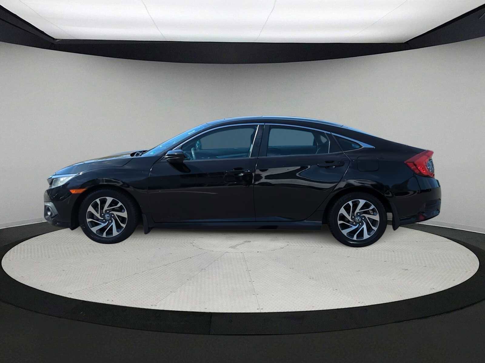 Used 2016 Honda Civic EX image 5
